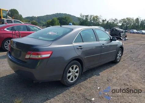 2011 Toyota Camry Se/Le/Xle z USA, uszkodzony, nr VIN 4T4BF3EK1BR097855